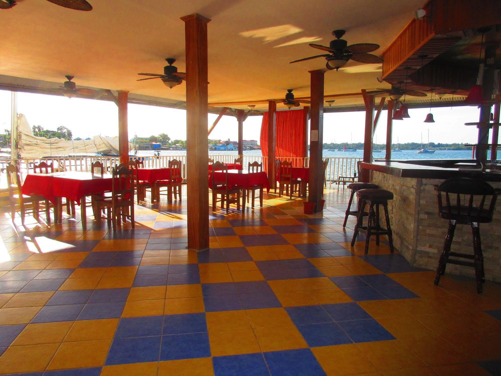 Los Balcones Over The Sea Hotel Bocas del Toro Exteriör bild