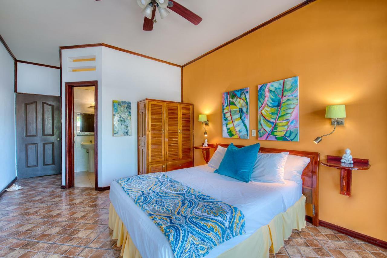 Los Balcones Over The Sea Hotel Bocas del Toro Exteriör bild